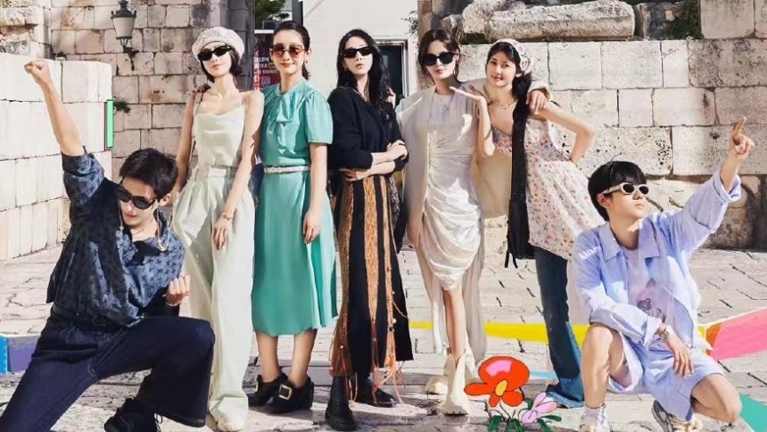 Divas Hit the Road