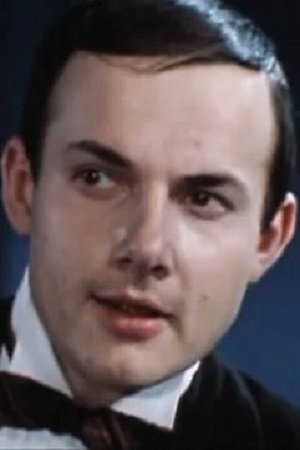 Aleksandr Kotov as Yuri Andreyevich