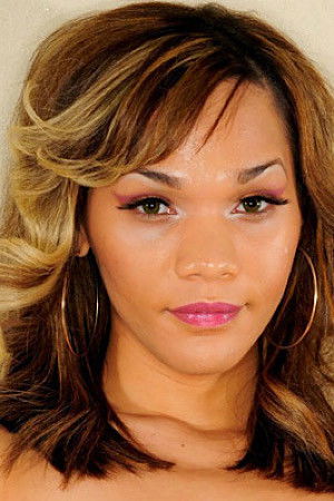 et billede af Shakira Allure