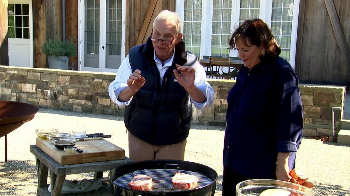 S6E3 · Cooking With Friends