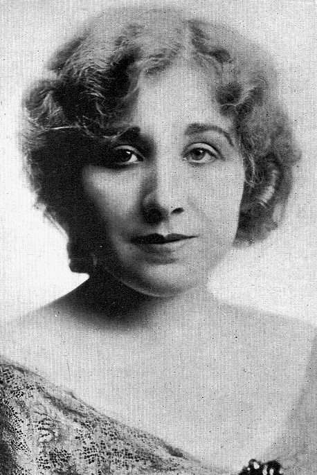 et billede af Sally Crute