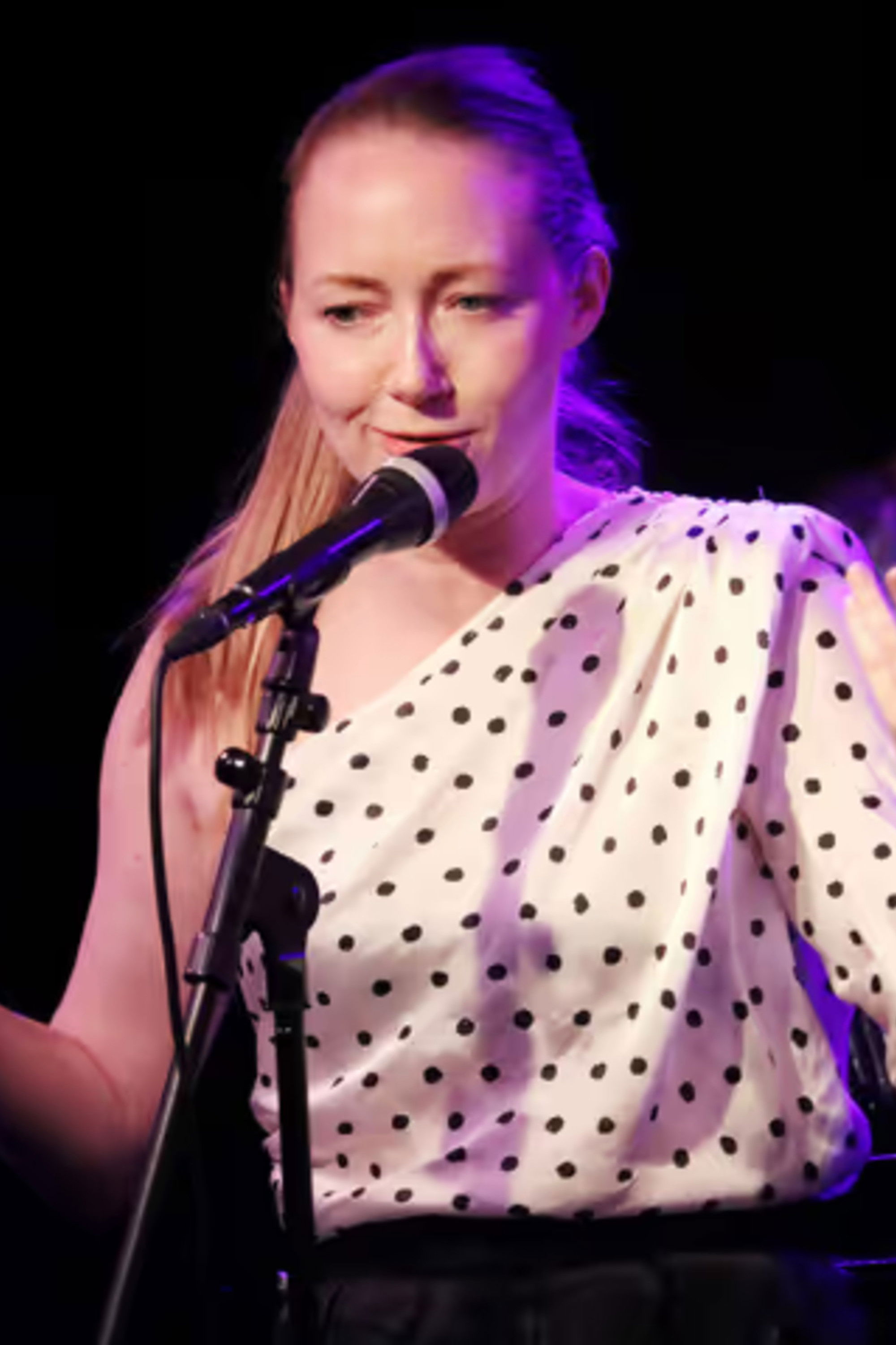 et billede af Natasha Hodgson