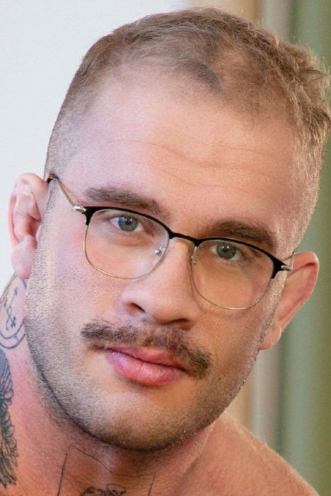 et billede af Davin Strong