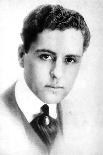 et billede af John Bowers