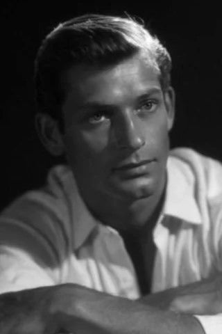 et billede af George Reich