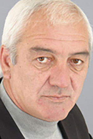 et billede af Suren Khugaev