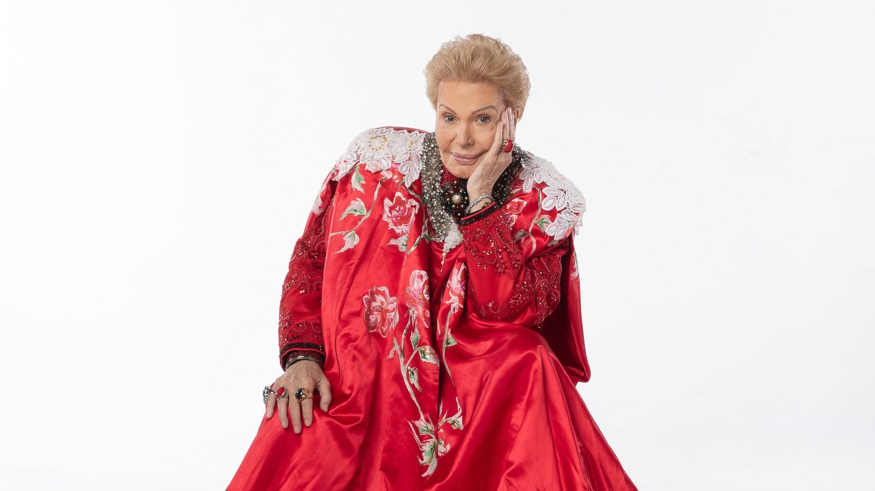 Mucho Mucho Amor: The Legend of Walter Mercado (2020)