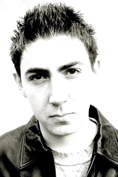 et billede af Lewis James