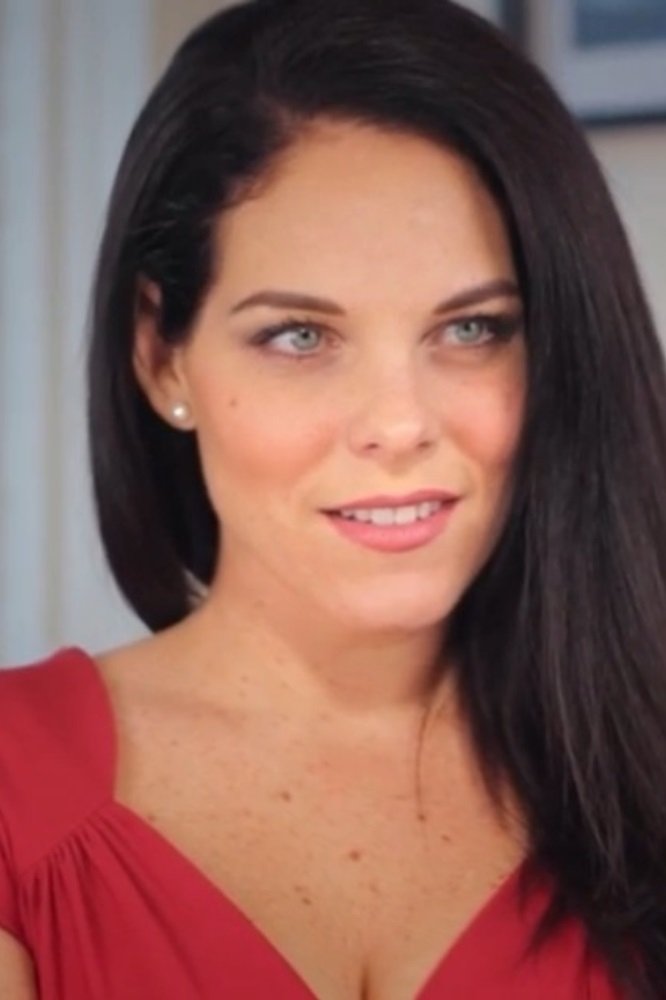 Amber Lewis - Profile Images — The Movie Database (TMDb)