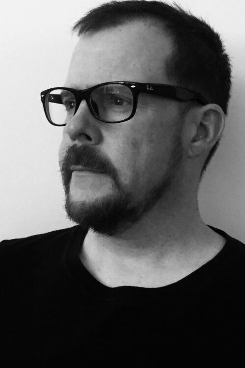 et billede af Alex Stinson