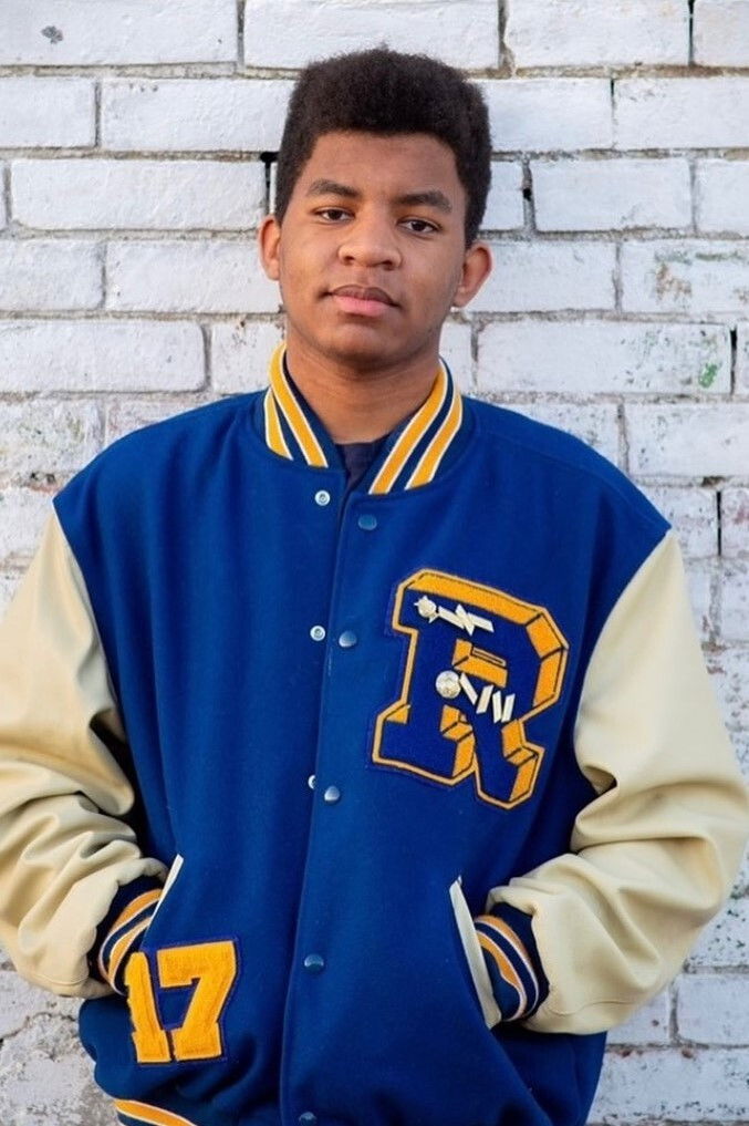 et billede af Justice Adams