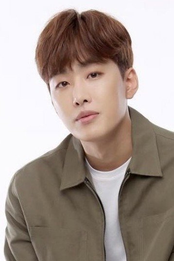 et billede af Jo Jung-shik