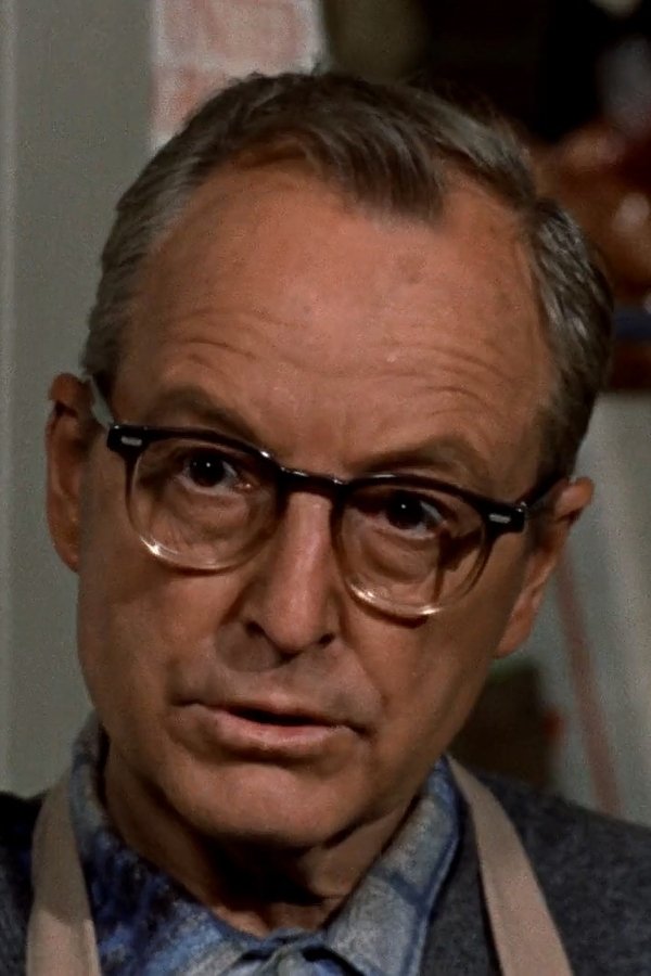 et billede af John McGovern