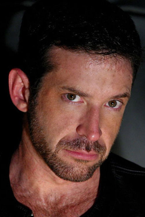 et billede af Sam Shadon