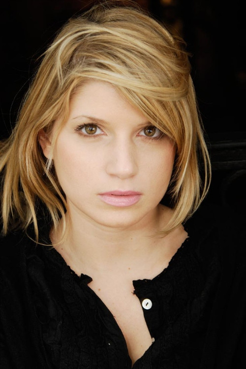 et billede af Priscilla Attal-Sfez