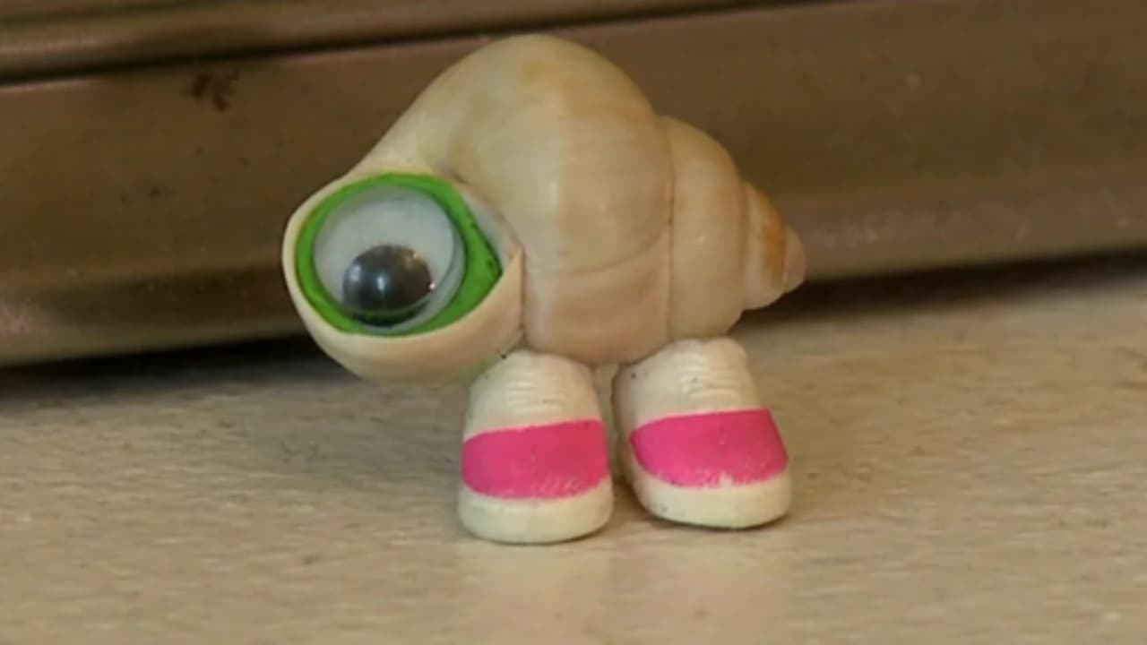 Marcel the Shell with Shoes On, Three (2014)