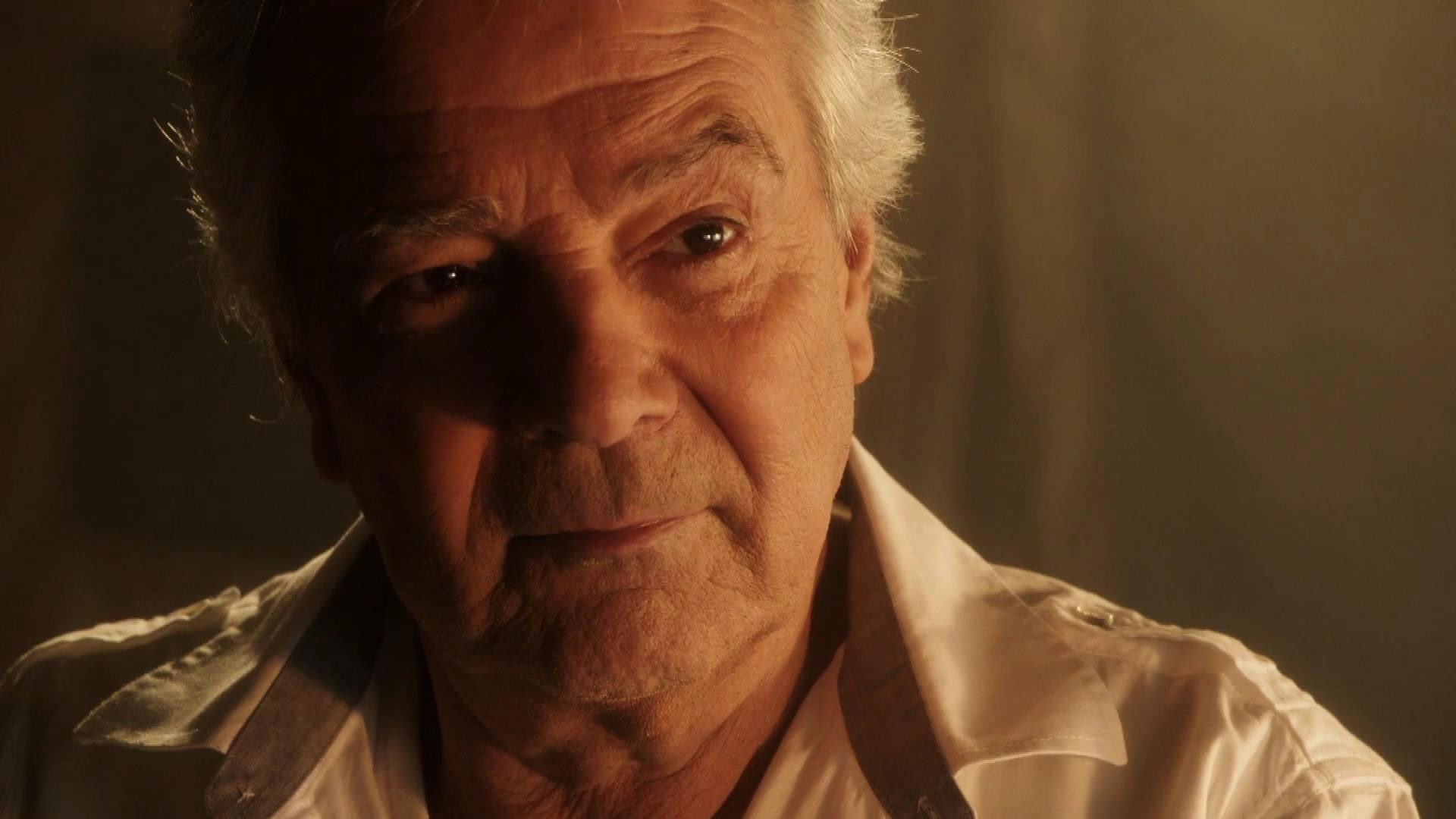 Thumbnail for A Change of Heart {Coup de coeur} Season 1 Episode 1