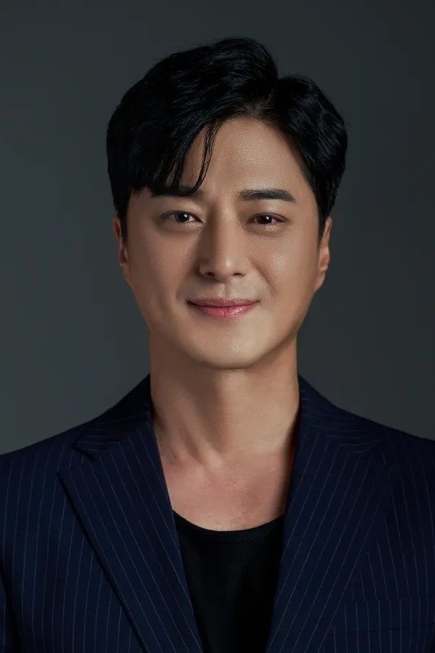 Gee Young-san's picture in the cast