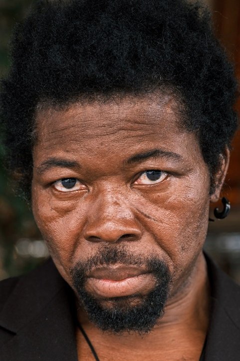 Lazare Minoungou's picture in the cast