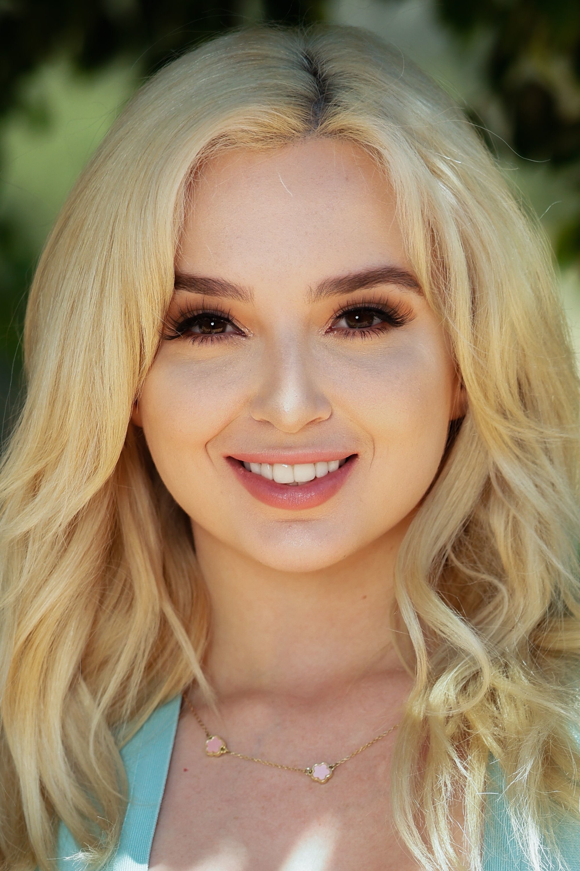 et billede af Lexi Lore