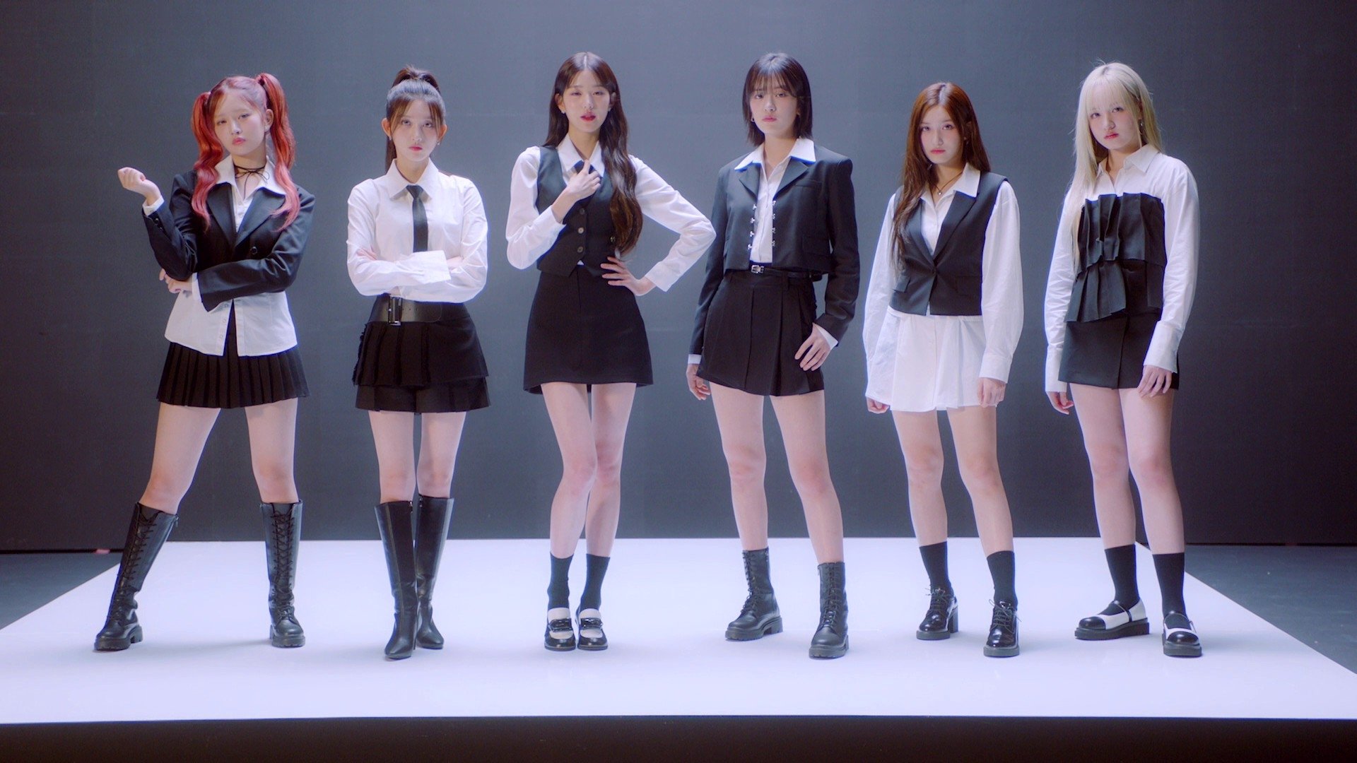 Thumbnail for IVE THE 1ST WORLD TOUR 'SHOW WHAT I HAVE' in SEOUL Season 1 Episode 1