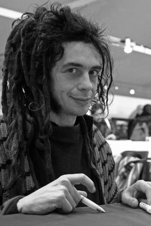 et billede af Matt Konture