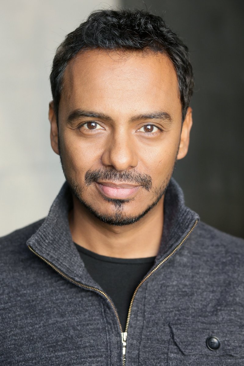 et billede af Carlos Moreno Jr.