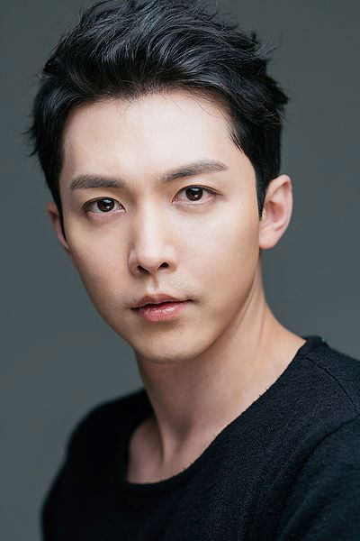 et billede af Ryu Sang-wook