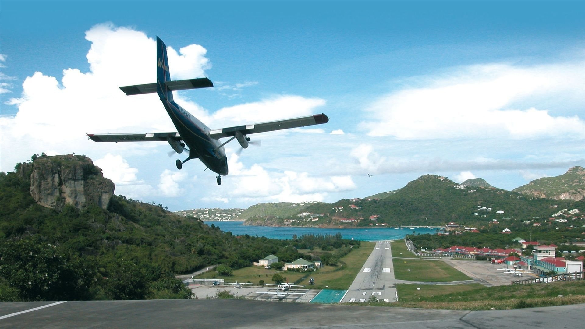 Most Extreme Airports (2010)