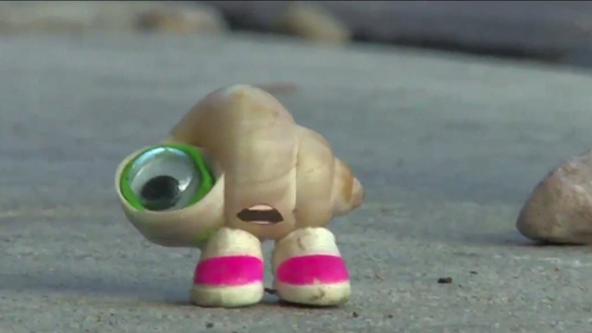 Marcel the Shell with Shoes On