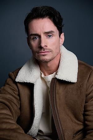 et billede af Paul Hughes