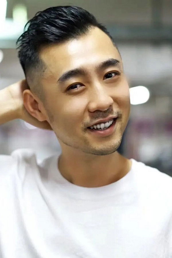 et billede af Yang Yong