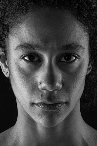 et billede af Alison Adnet