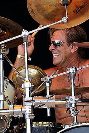 et billede af Dean Roberts