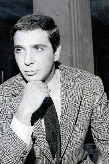 et billede af Sergio Renán