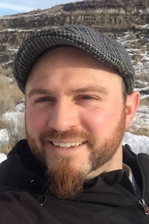 et billede af Adrian Young