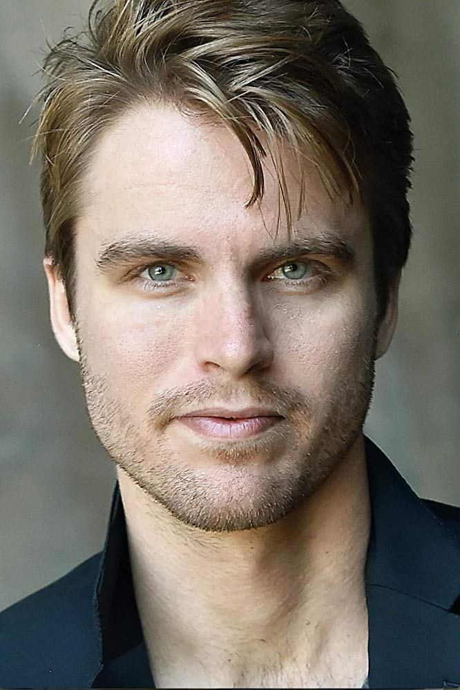 et billede af Ryan Clay Gwaltney