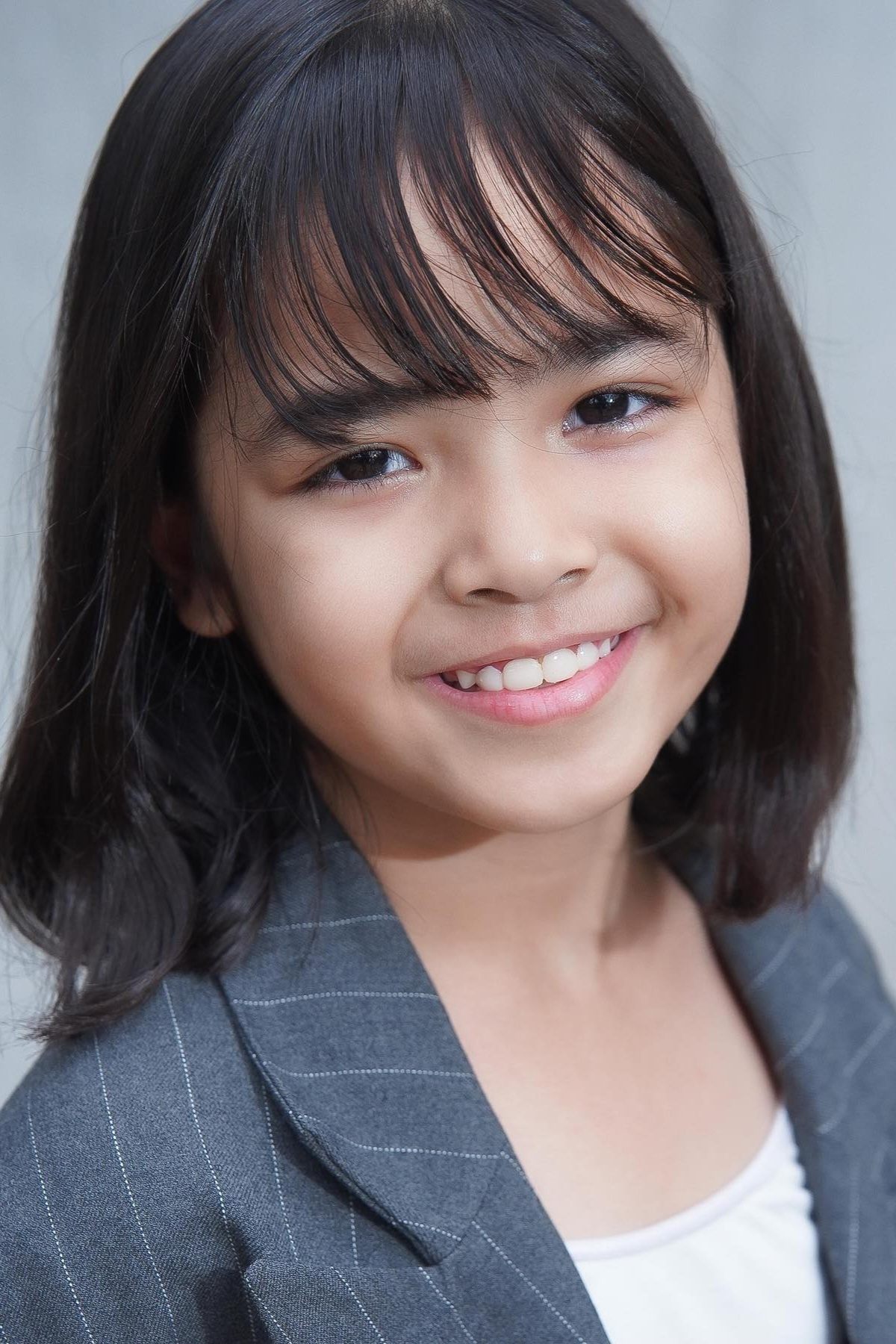 Queen Lubis's picture in the cast