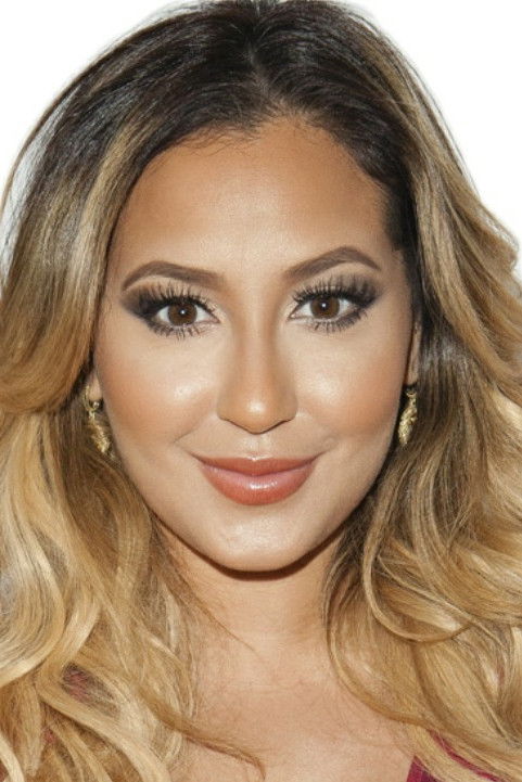 et billede af Adrienne Bailon-Houghton