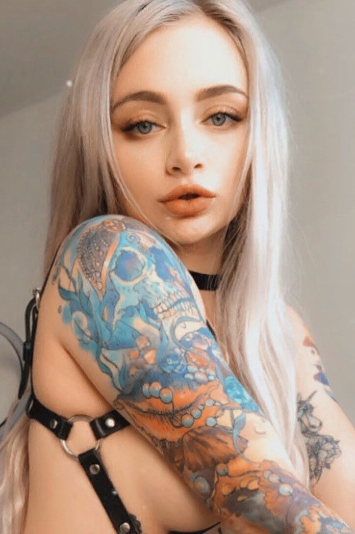 et billede af Leah Meow