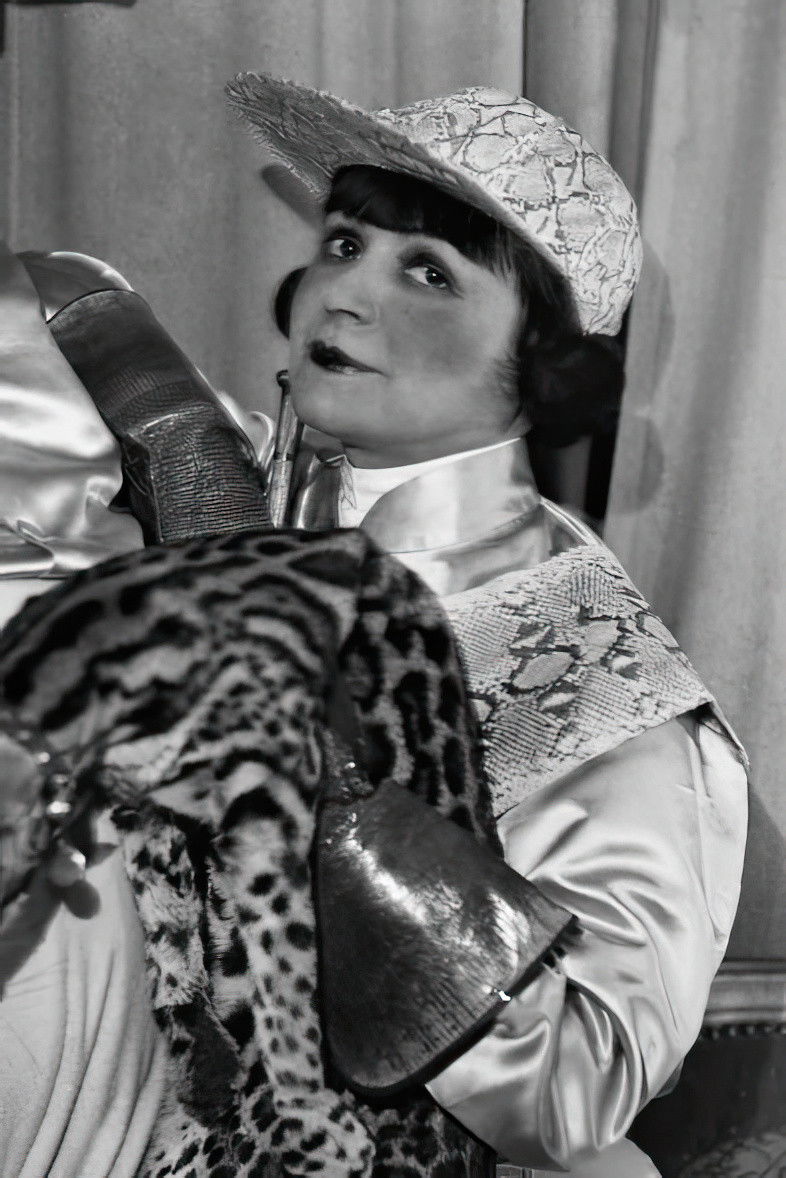 et billede af Maud Loty