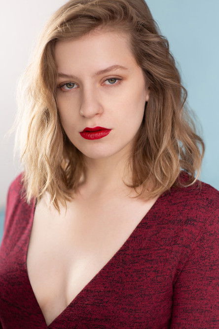 et billede af Julia James