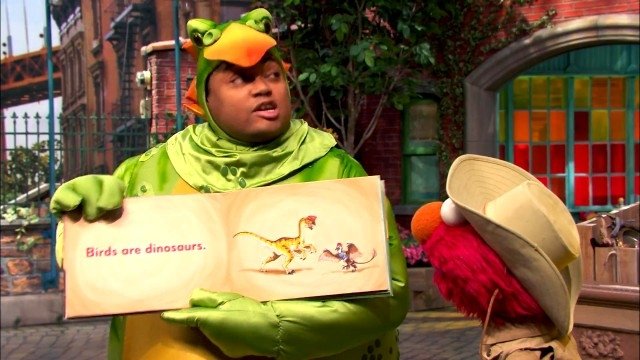 Sesame Street - Season 54 Episode 32 : Roar, It's a Dinosaur