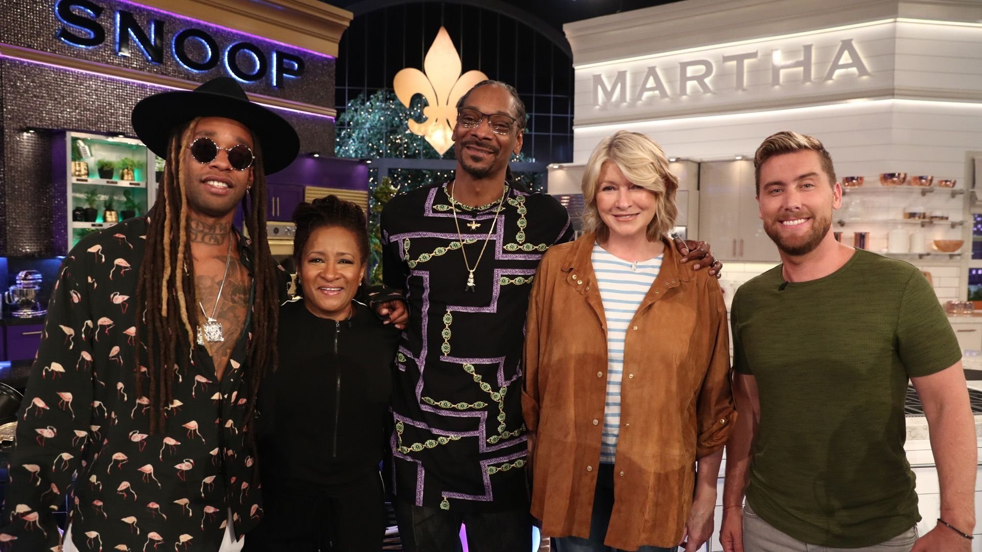 Martha & Snoop's Potluck Dinner Party