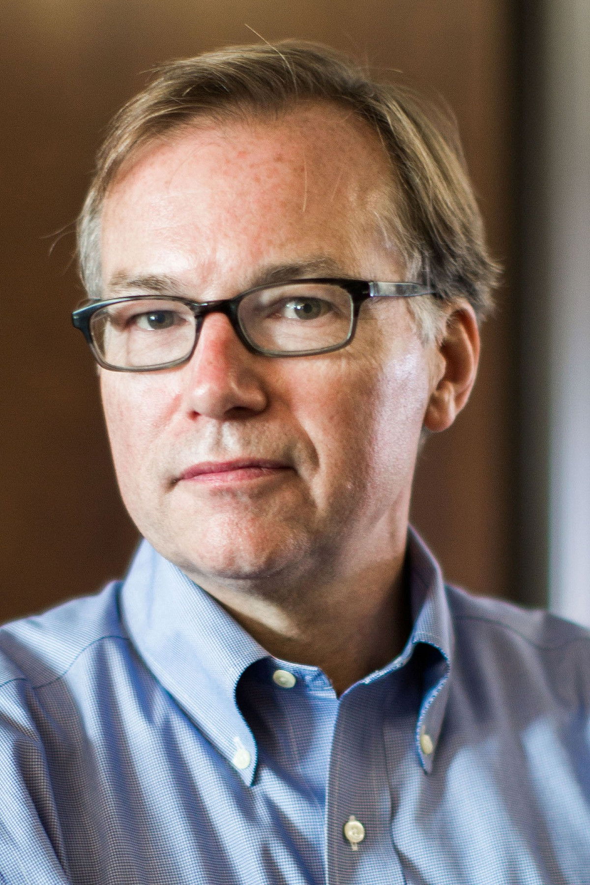 et billede af Steve Coll