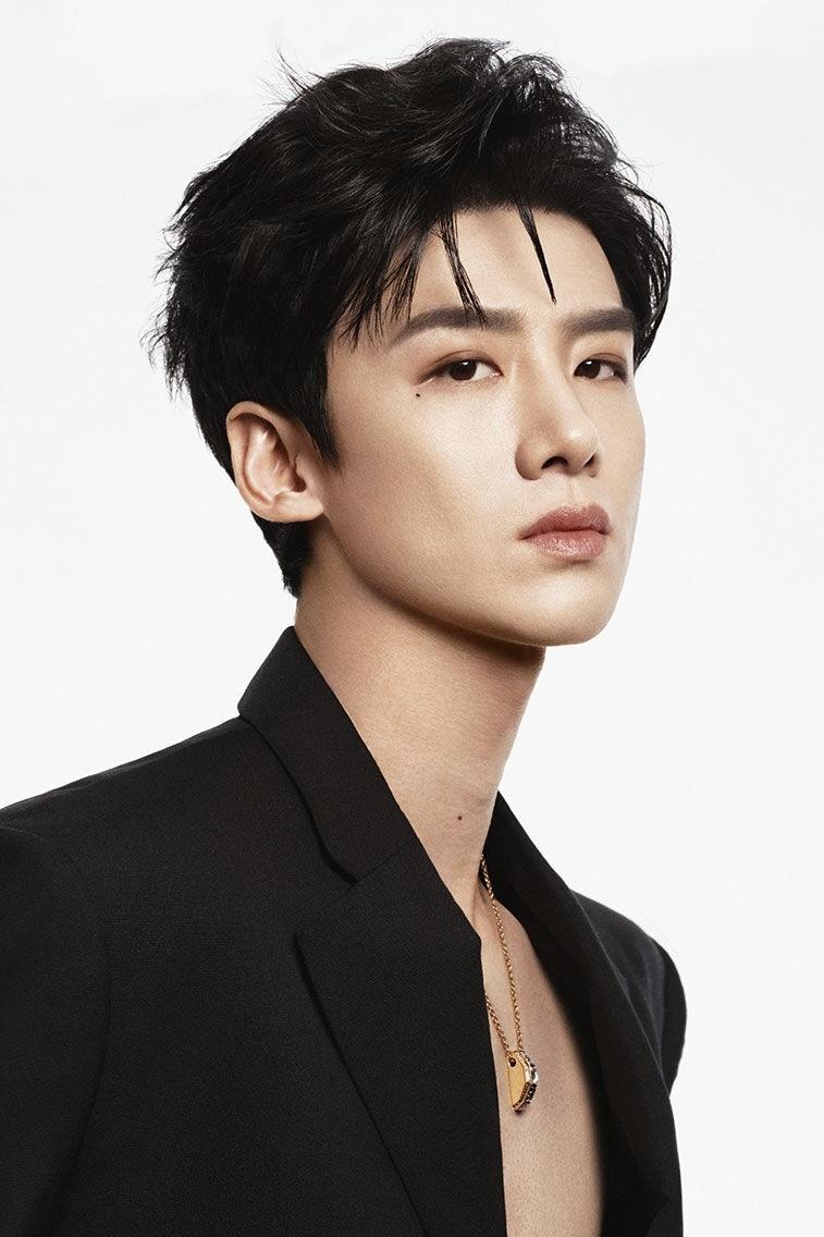 白敬亭 (Bai Jingting)