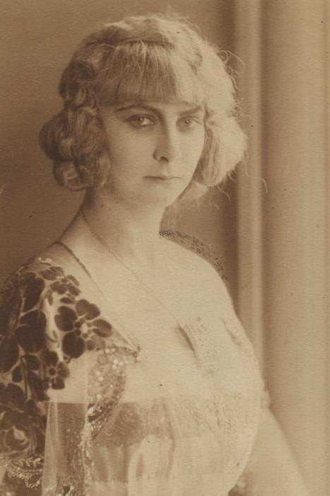 et billede af Emilie Sannom