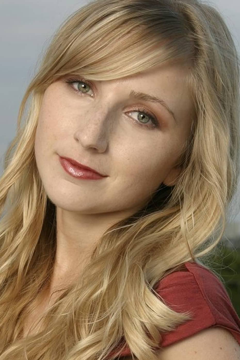 Sarah Figoten as Young Gam Gam