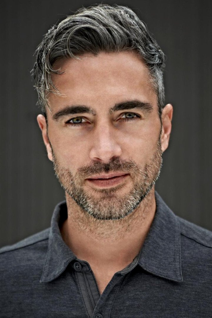 et billede af Mark McCullough Thomas