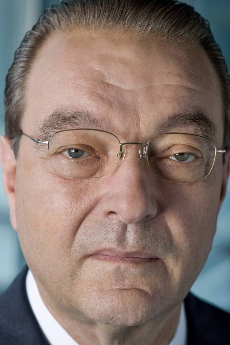 et billede af Oswald Grübel